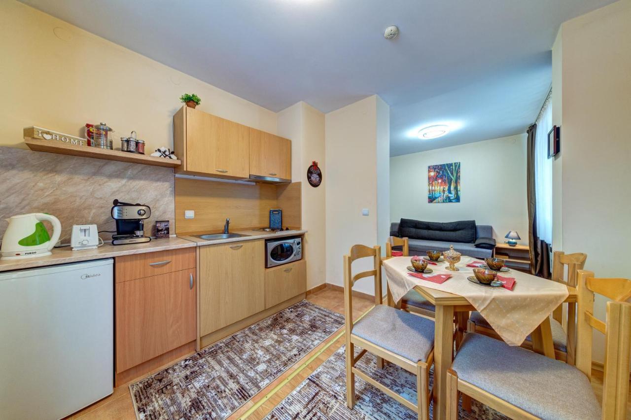 Cozy And Cute 1Bd Apartment In The Castle Complex By Flat Mаnager ปอมโปโรโว ภายนอก รูปภาพ