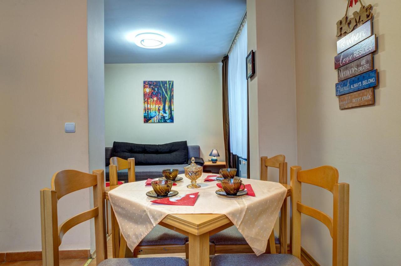 Cozy And Cute 1Bd Apartment In The Castle Complex By Flat Mаnager ปอมโปโรโว ภายนอก รูปภาพ