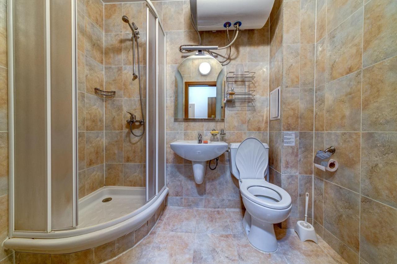 Cozy And Cute 1Bd Apartment In The Castle Complex By Flat Mаnager ปอมโปโรโว ภายนอก รูปภาพ